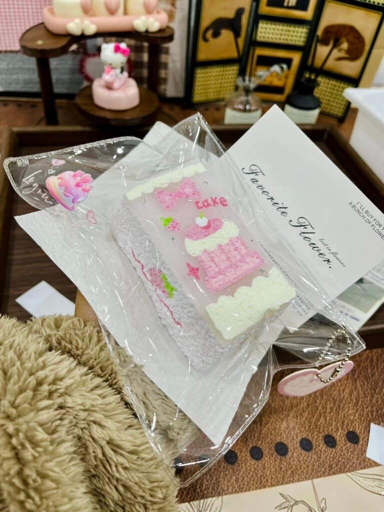 280047 Leyou Studio Cream Cherry Strawberry Mini Cake / 乐油studio 奶油樱桃草莓小蛋糕