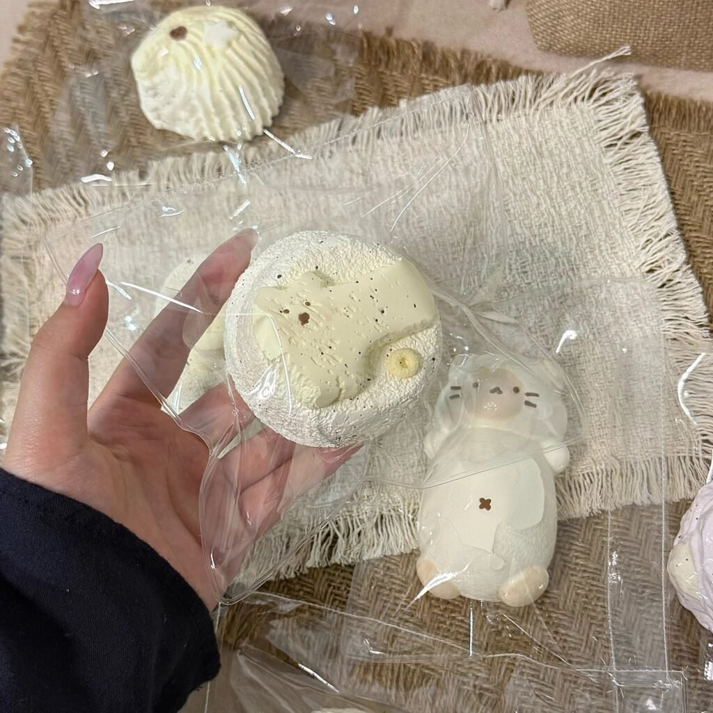 330009 Lizigao Puppy Double-Layer Round Cake (Light Yogurt Clay Texture Series) / 栗子糕的捏 小狗双层小圆（轻酸奶泥触感系列）