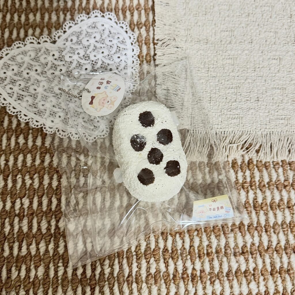 415022 Lucky Sheep Fresh Coconut Polka Dot Mini Senbei (Fluffy Cream Clay Texture Series) / 幸运羊 生椰波点小仙贝（蓬松奶油泥触感系列）