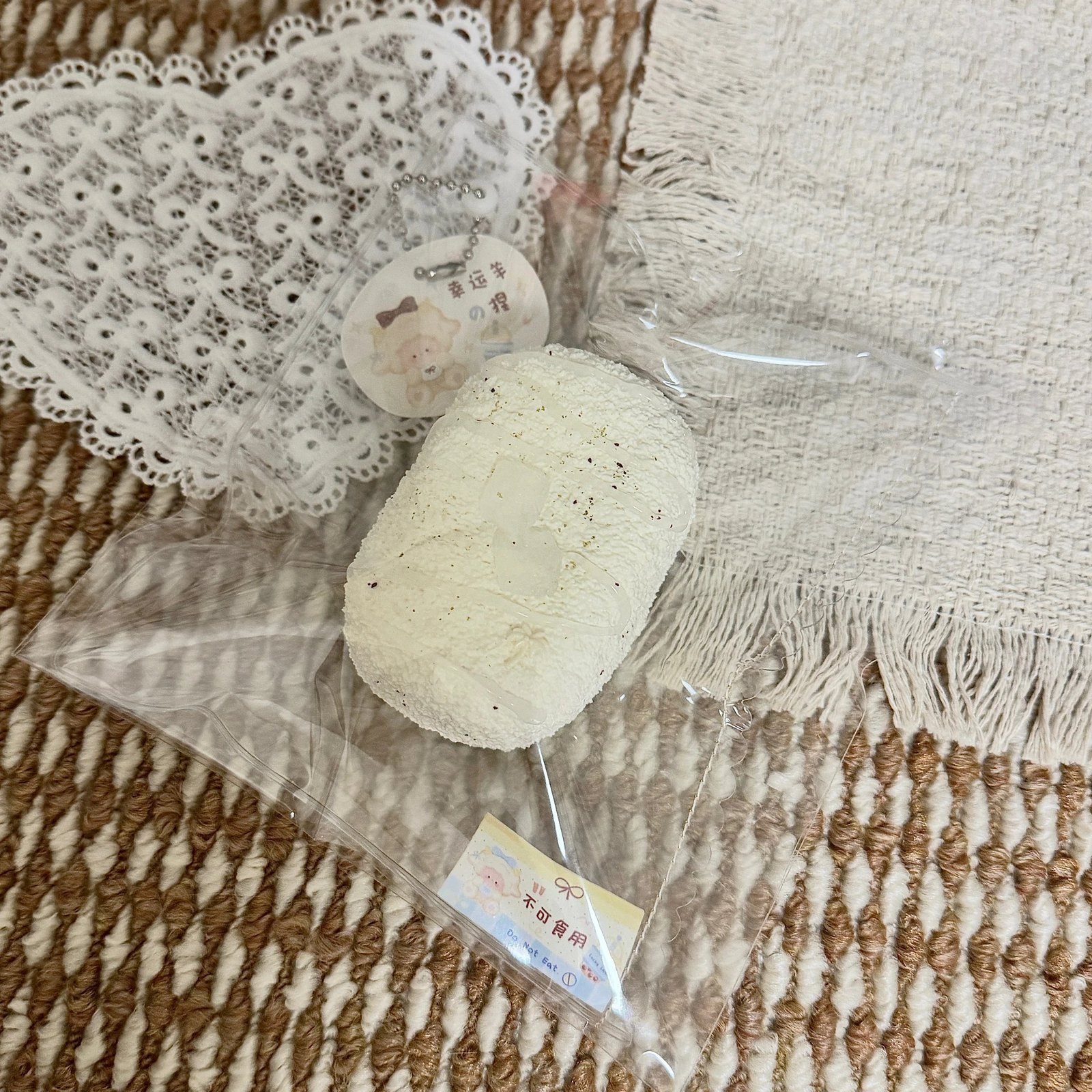 415023 Lucky Sheep Gold Leaf Coconut Jelly Mini Senbei (Fluffy Cream Clay Texture Series) / 幸运羊 金箔椰果小仙贝(蓬松奶油泥触感系列)