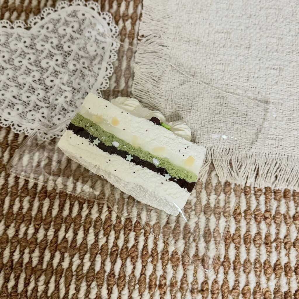 415024 Lucky Sheep Two Coconuts Long Toast (Fluffy Cream Clay Texture Series) / 幸运羊 两颗椰子长吐司(蓬松奶油泥触感系列)