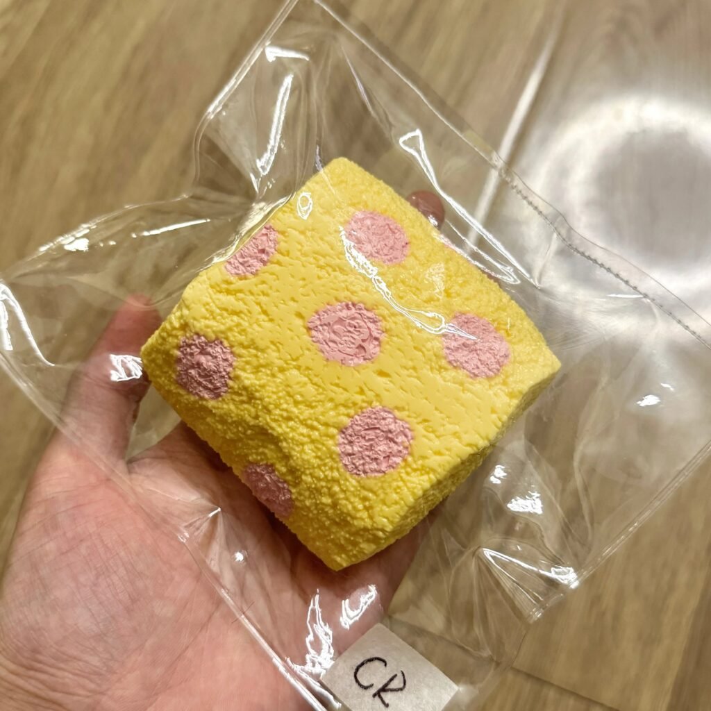 415040 Lucky Sheep Yellow and Pink Polka Dot Roll - Cosmetic Defect (Extra Soft Clay Texture Series) / 幸运羊 黄粉波点卷（瑕疵）（超软泥触感系列）
