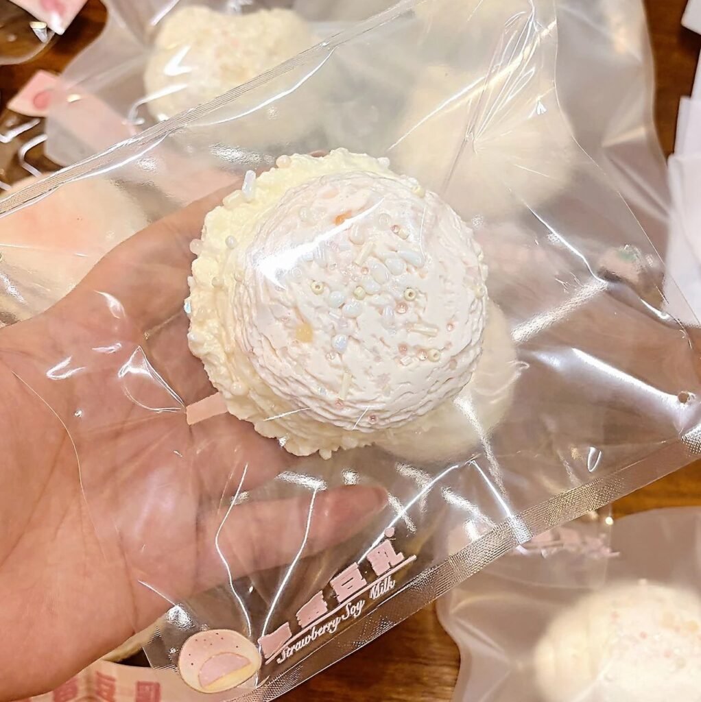 113017 Linli Grape Double-Layer Ice Cream Scoop (Cheese Clay Texture Series) / 林里葡萄 双层冰淇淋球（乳酪泥触感系列）