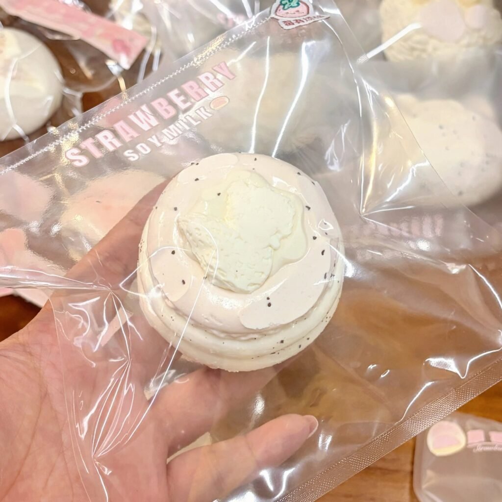 113022 Linli Grape Strawberry Macaron (Cheese Clay Texture Series) / 林里葡萄 草莓马卡龙（乳酪泥触感系列）