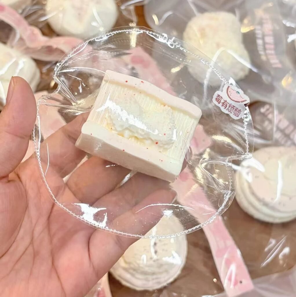 113027 Linli Grape Bubble Gum (Cheese Clay Texture Series) / 林里葡萄 泡泡糖（乳酪泥触感系列）