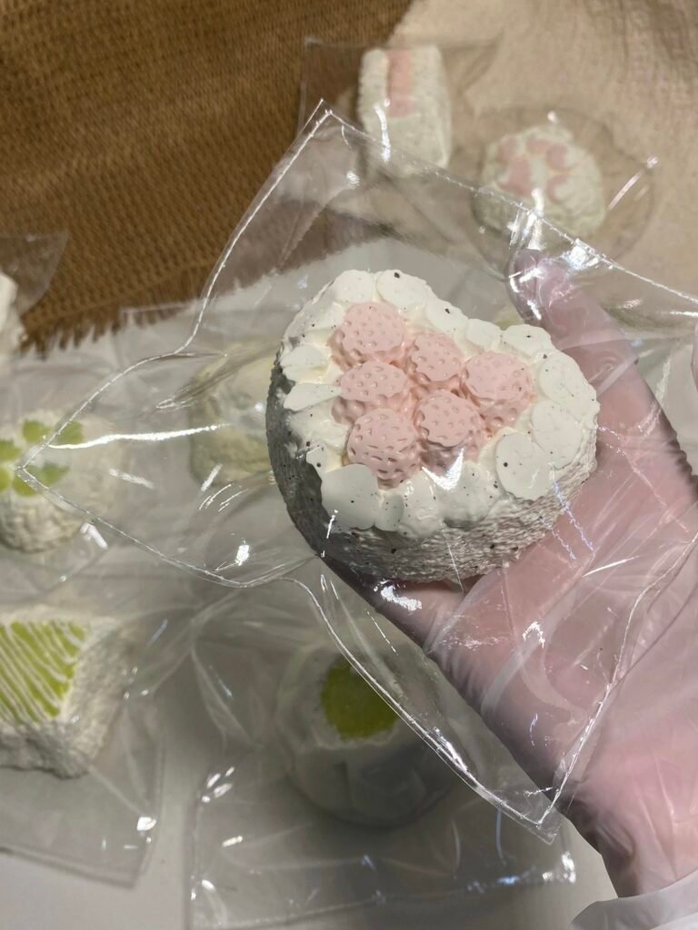 353008 Liaoli Shu Shifu Strawberry Heart Cake / 料理鼠师傅 草莓爱心蛋糕