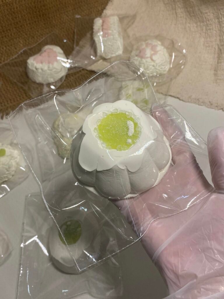 353011 Liaoli Shu Shifu Green Grape Pudding / 料理鼠师傅 一颗青提布丁
