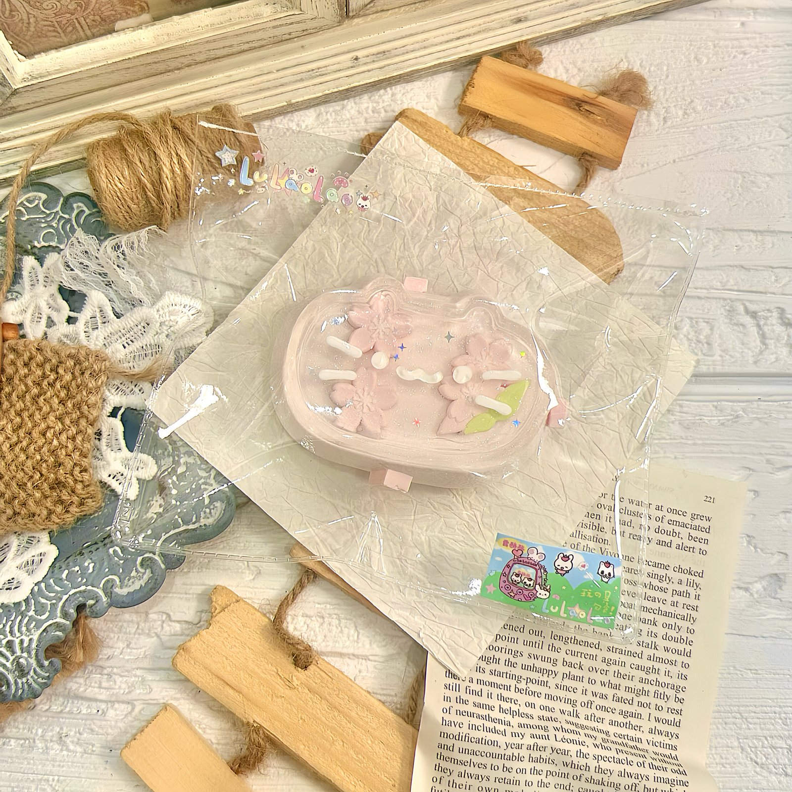 97028 Luluoluo Cherry Blossom Cat (Whipped Cream Texture Series) / 露酪酪 樱花小猫(绵奶油触感系列)