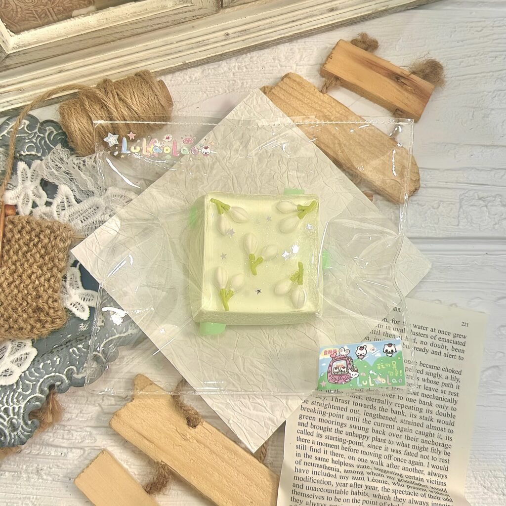 97032 Luluoluo Jasmine Ice Cake (Whipped Cream Texture Series) / 露酪酪 茉莉冰糕（绵奶油触感系列）