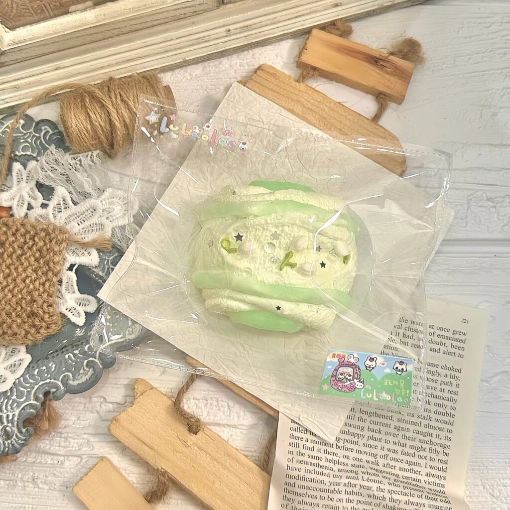 97035 Luluoluo Jasmine Flower Roll (Whipped Cream Texture Series) / 露酪酪 茉莉花卷（绵奶油触感系列）
