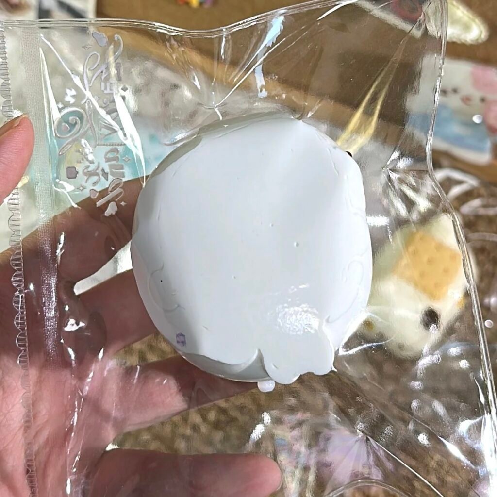 83055 Lxx Fairyland Seal Puddle - Back Air Hole (Dry Cream Texture Series) / Lxx捏捏fairyland 一滩海豹·背面气孔瑕疵(干奶油触感系列)