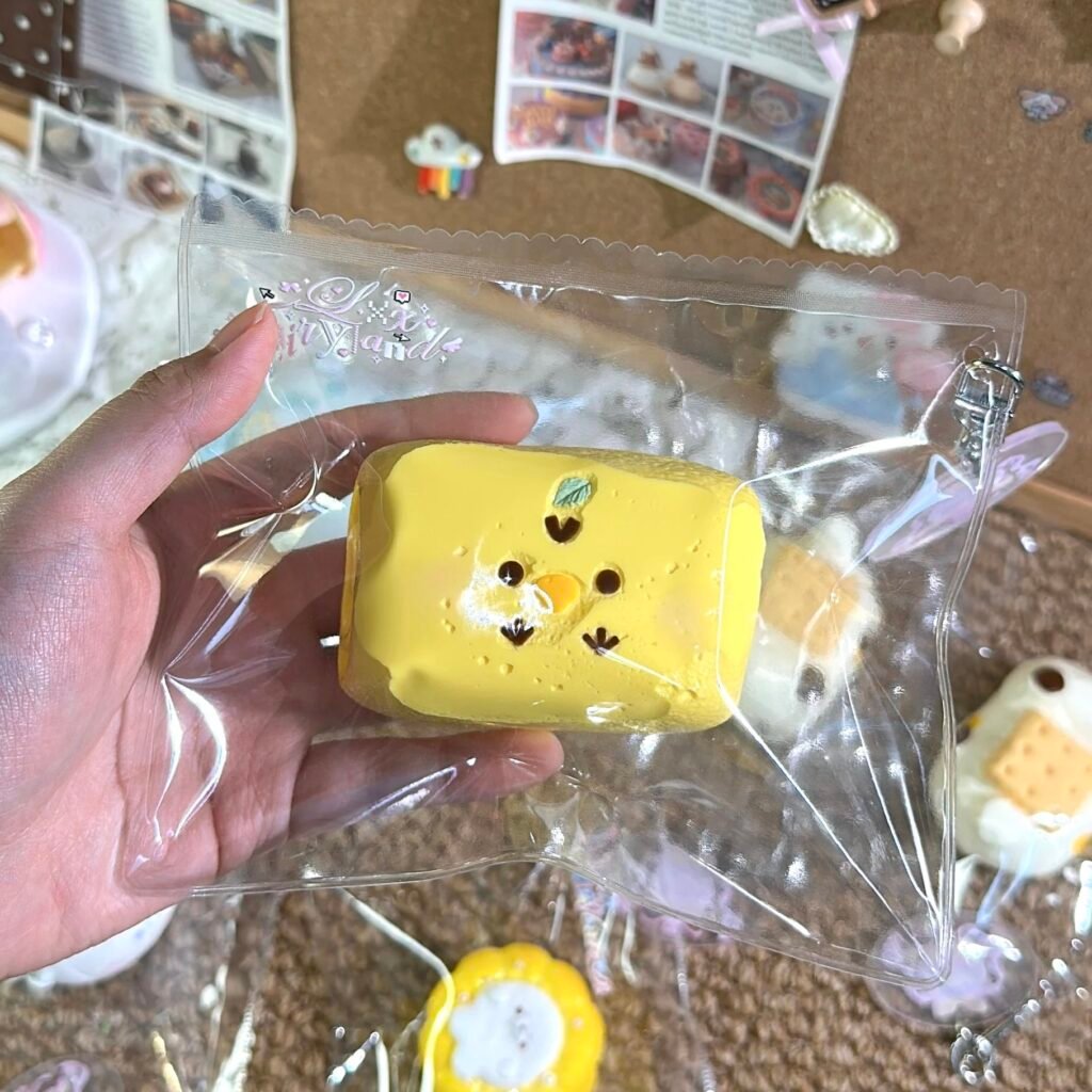 83064 Lxx Fairyland Chicken Towel Roll - Air Bubble (Dry Cheese Texture Series) / Lxx捏捏fairyland 毛巾鸡·气泡瑕疵（干酪触感系列）