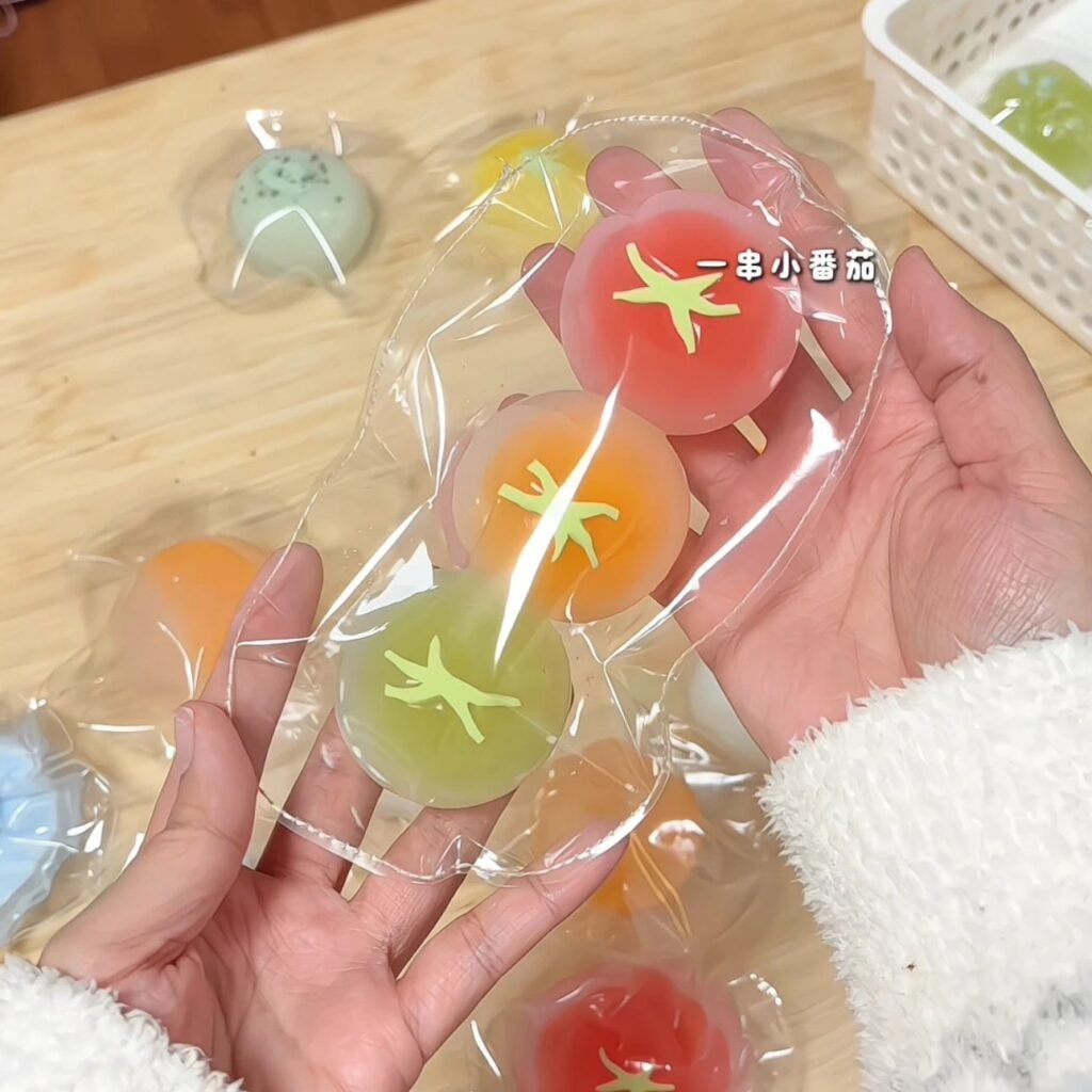 47073 Mango Mini Tomato Skewer (Dry Resistance Clay Texture Series) / 芒狗狗 一串小番茄(干阻泥触感系列)