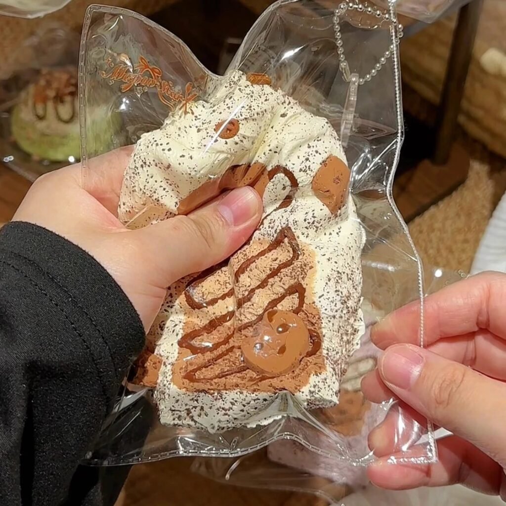 550003 Meow Star Triple Cookie Toast - White Chocolate Cosmetic Defect (Sweet Potato Clay Texture Series) / Meow Star 三色曲奇吐司（白巧瑕疵）（红薯泥触感系列）