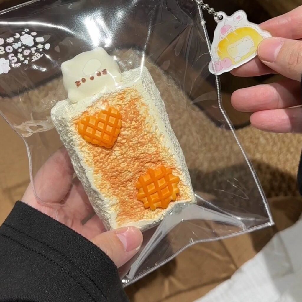 550015 Meow Star Cosmetic Defect No.1 - Mango Cube Toast (Sweet Potato Clay Texture Series) / Meow Star 1号孤品瑕疵（芒果块吐司）（红薯泥触感系列）