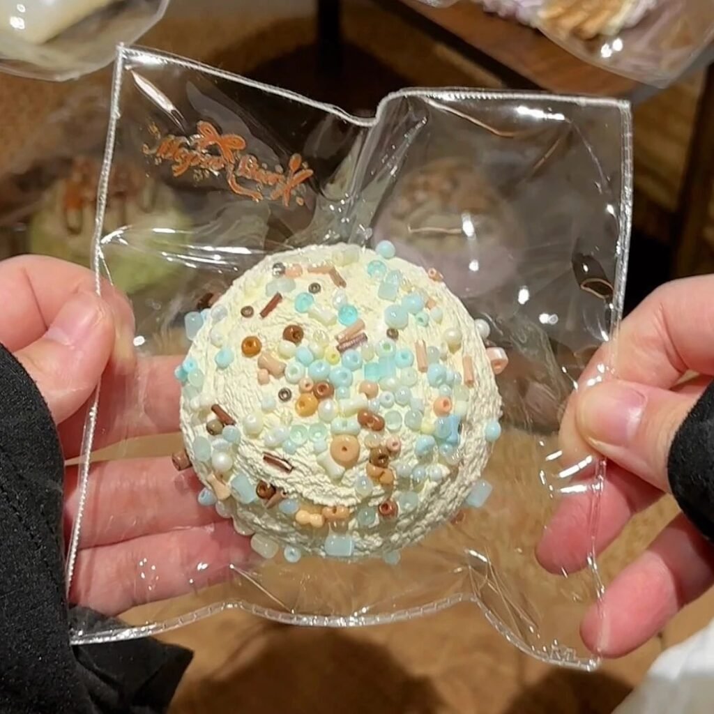 550023 Meow Star Cosmetic Defect No.9 - Chocolate Chip Round Toast (Sweet Potato Clay Texture Series) / Meow Star 9号孤品瑕疵（巧克力豆圆吐司）（红薯泥触感系列）