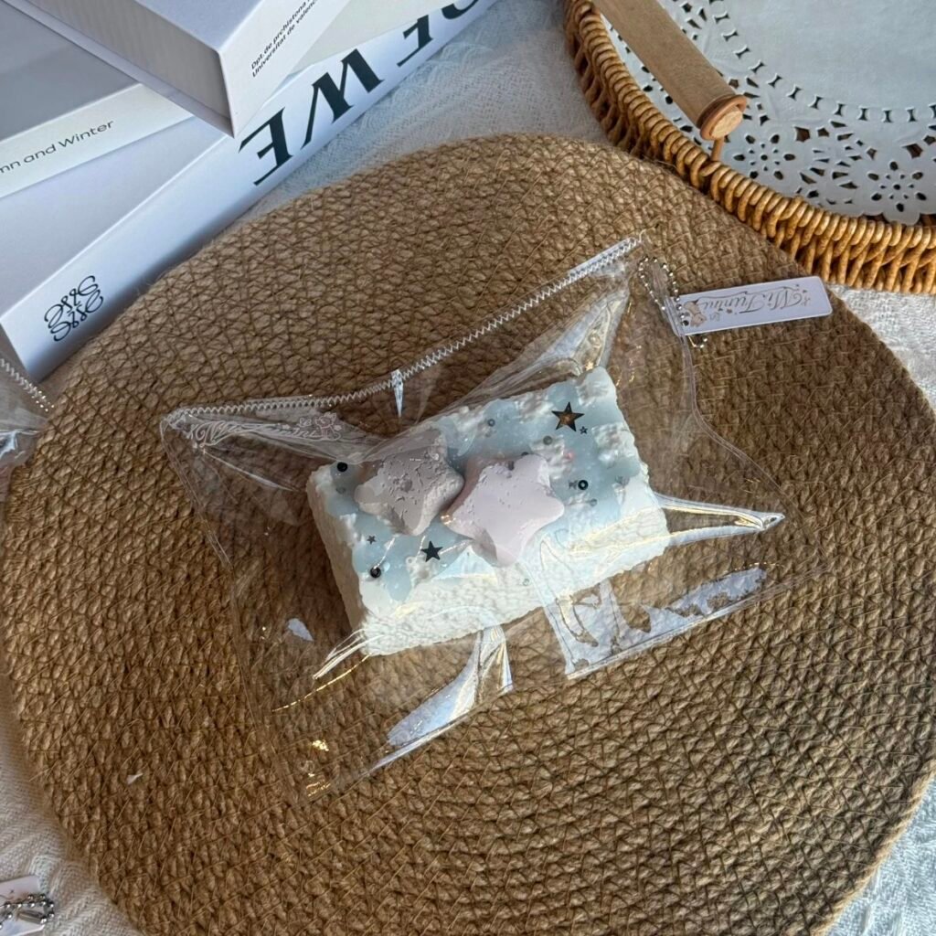 271022 Mifu Nini Plaid Thick Toast Brick (Cloud Cream Texture Series) / 米浮泥泥 格纹厚吐司砖（云奶油触感系列）