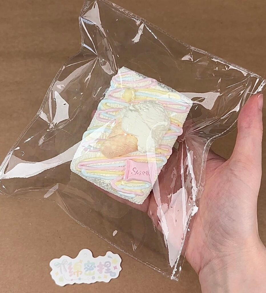 526004 Mianmi Squishy Ice Cream Double-Layer Marshmallow (Cotton Clay Texture Series) / 绵密捏 冰淇淋双层棉花糖（绵绵泥触感系列）
