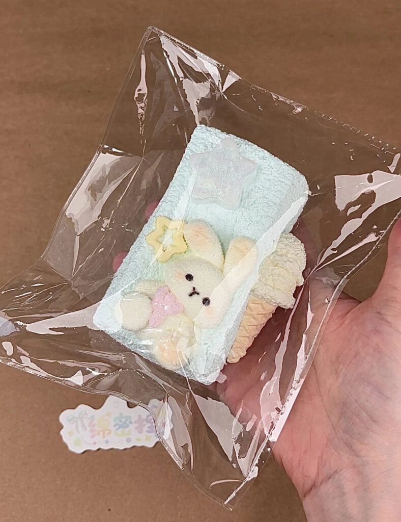 526005 Mianmi Squishy Ice Cream Bunny Fluffy Toast (Cotton Clay Texture Series) / 绵密捏 冰淇淋小兔绵绵吐司（绵绵泥触感系列）