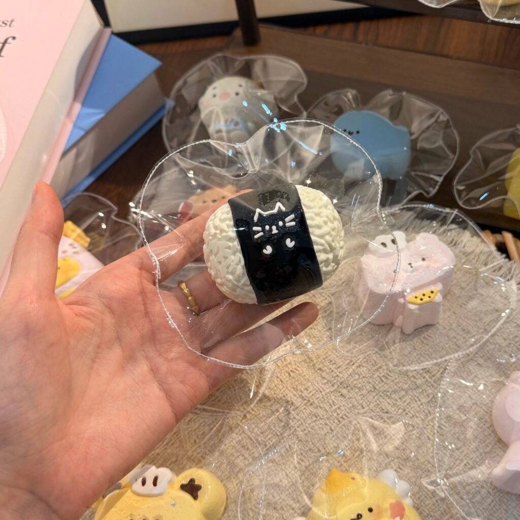 520013 Miao Miao Shop Seaweed Handheld Rice Ball (Milk Candy Clay 2.0 Texture Series) / Miao miao的小铺 海苔手握（2.0奶糖泥触感系列）