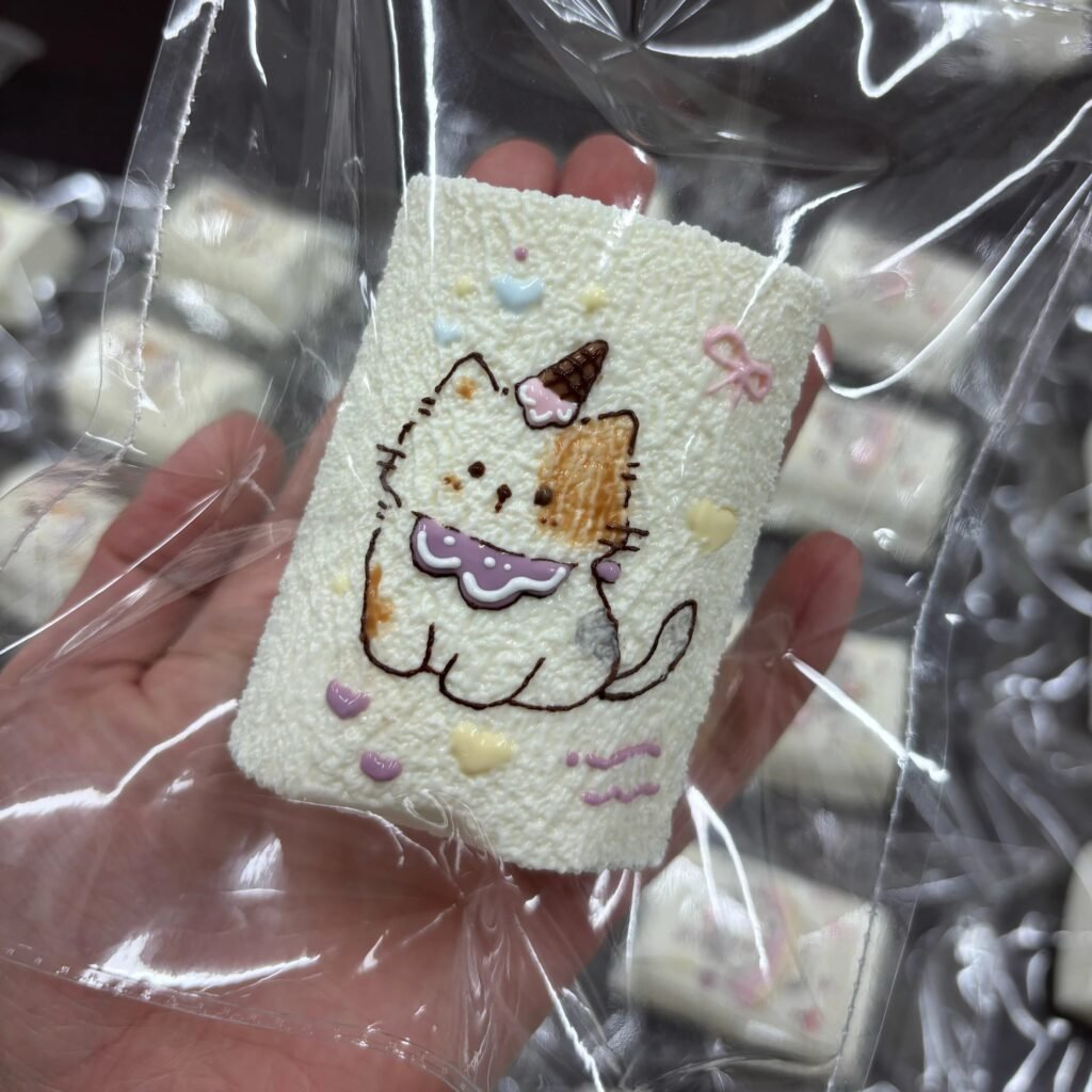 562029 Nanie Studio Bib Cat Marshmallow / Nanie Studio 围兜喵棉花糖