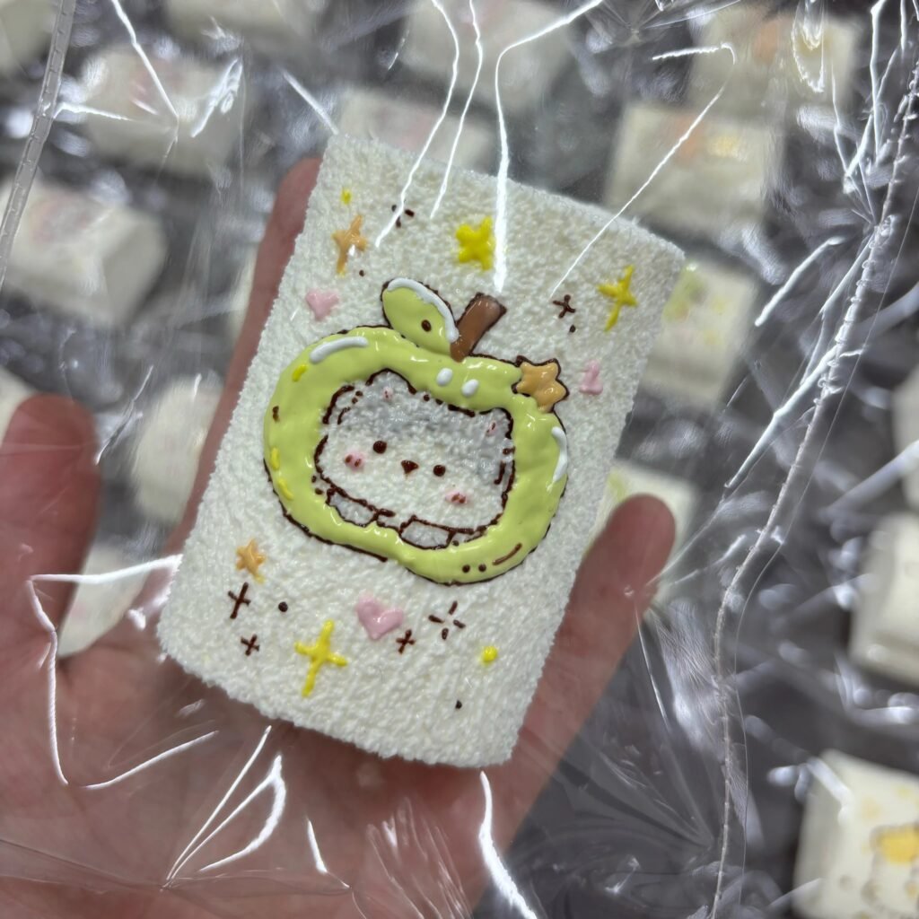 562034 Nanie Studio Apple Cat Marshmallow / Nanie Studio 苹果喵棉花糖