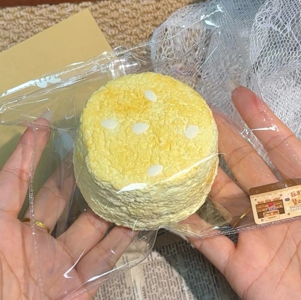245023 Nanie Potato Chef Flocked Charcoal Grilled Round Toast (Plasticine Texture Series) / 拿捏薯师傅 植绒炭烤圆吐司(橡皮泥触感系列)