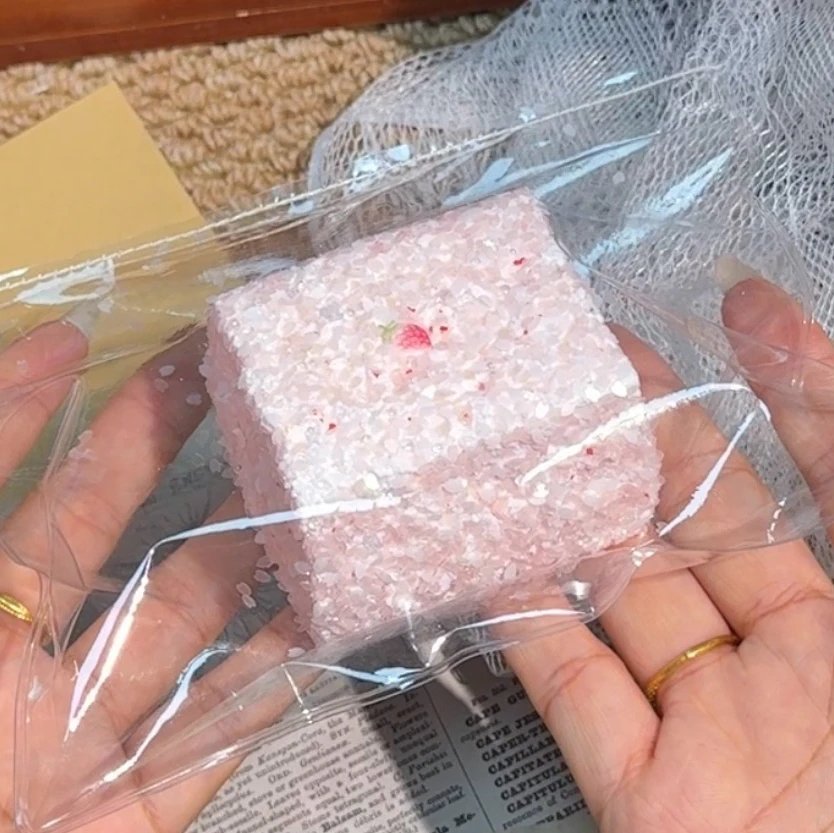 245032 Nanie Potato Chef Crumb-Coated Berry Square Brick / 拿捏薯师傅 莓莓方砖(裹碎)
