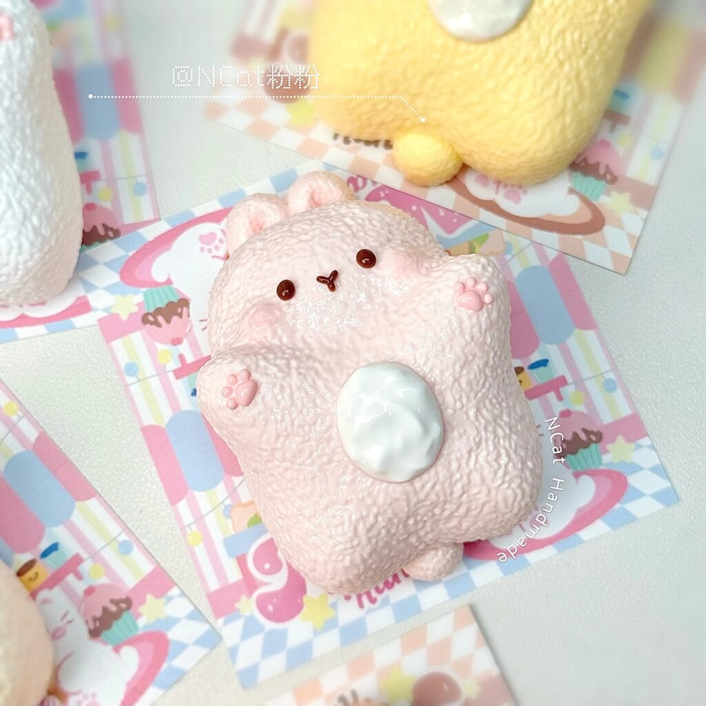 435012 NCat Handmade Hugging Bunny (Dry Cream Clay Texture Series) / NCat粉粉 抱抱小兔（干奶油泥触感系列）
