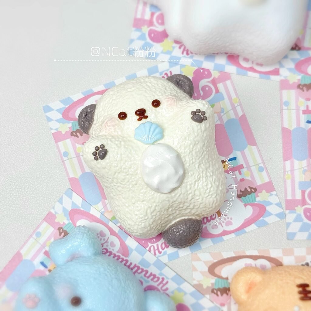 435014 NCat Handmade Hugging Sea Otter (Dry Cream Clay Texture Series) / NCat粉粉 抱抱海獭（干奶油泥触感系列）