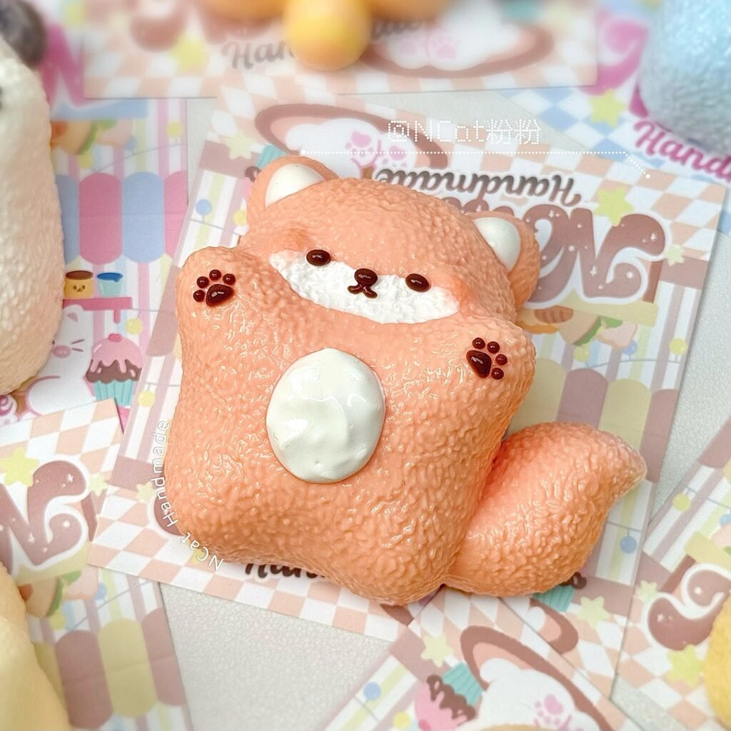 435017 NCat Handmade Hugging Fox (Dry Cream Clay Texture Series) / NCat粉粉 抱抱狐狸(干奶油泥触感系列)