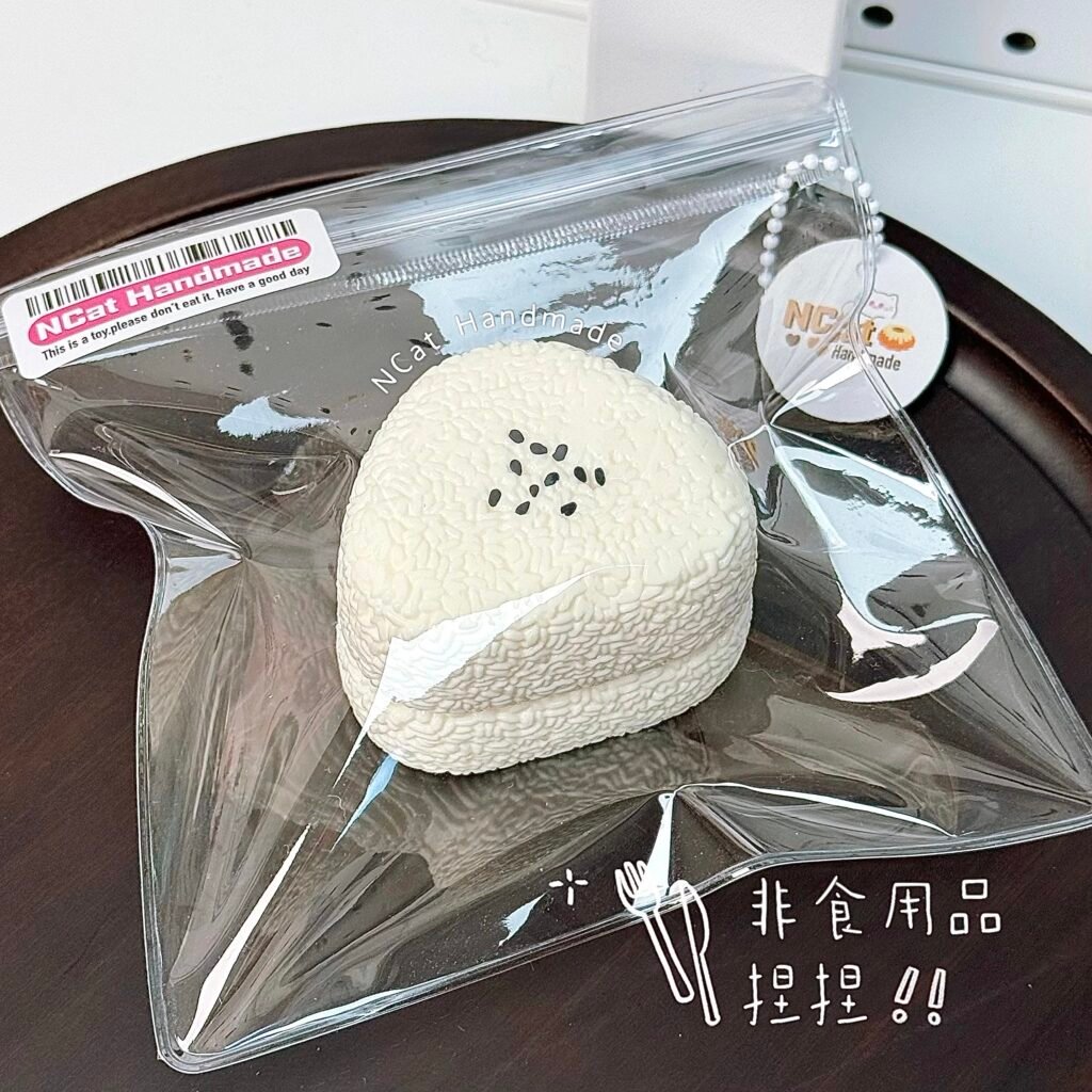 435030 NCat Handmade Triangle Rice Ball (Mochi Clay Texture Series) / NCat粉粉 三角饭团（糍粑泥触感系列）