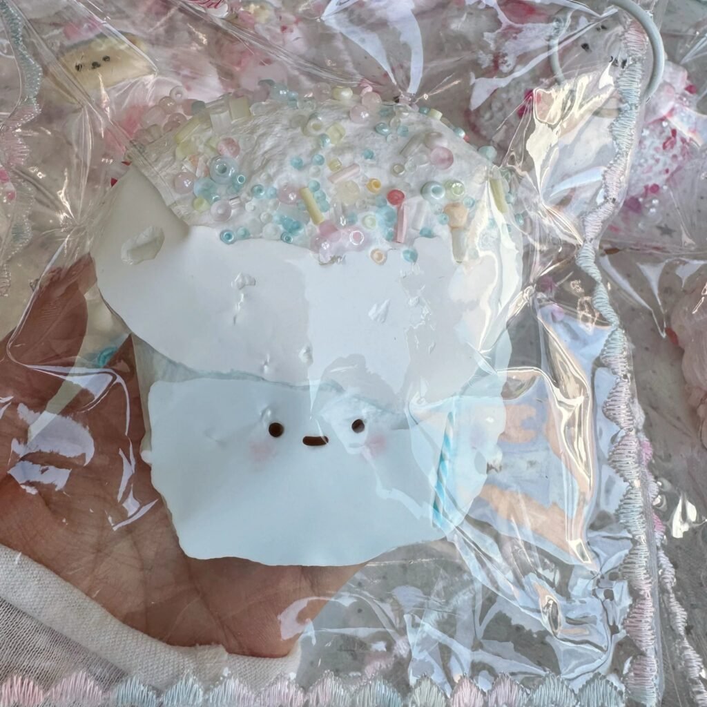 533023 Niege Wanan Drinking Beer - Blue (Marshmallow Clay Texture Series) / 捏个晚安 喝啤酒·蓝色（棉花糖泥触感系列）