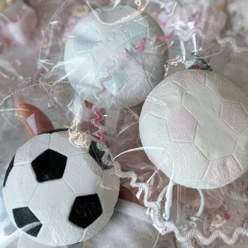 533037 Niege Wanan Football - Blue (Sticky Clay Texture Series) / 捏个晚安 足球·蓝色（黏糊泥触感系列）