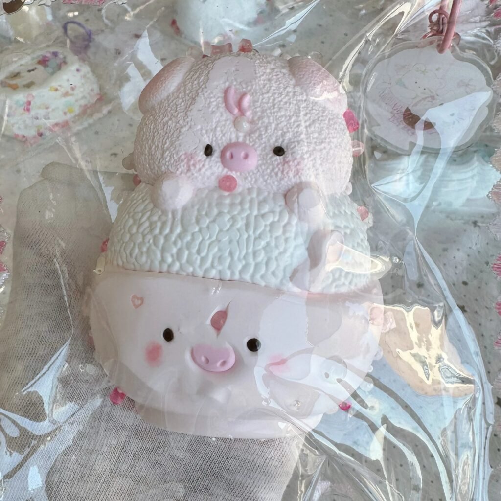 533044 Niege Wanan Piglet Rice - No Beads (Sticky Clay Texture Series) / 捏个晚安 猪猪米饭去珠子（黏糊泥触感系列）