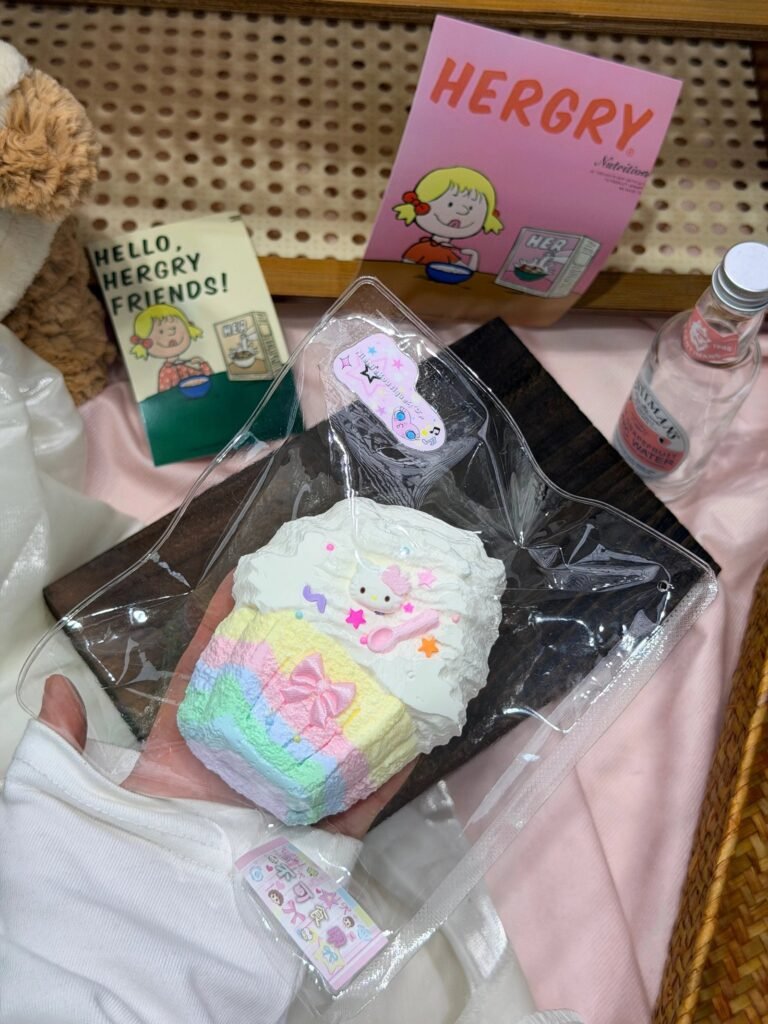 446008 NieNie Rainbow Ice Cream Cone (Fluffy Milk Cake Clay Texture Series) / NieNie 彩虹甜筒(绵奶糕触感系列)