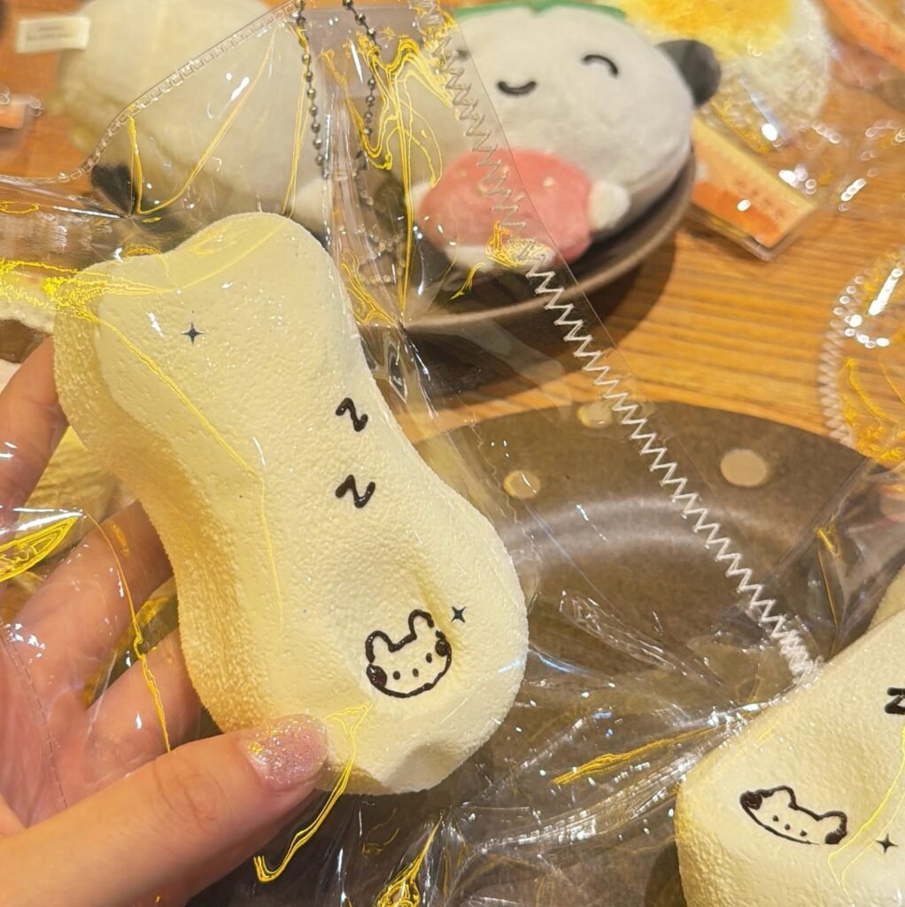 205050 Nuomi Shaomai Random-Face Mini Spoon (Baked Potato Clay Texture Series) / 糯米烧卖捏捏 随机表情小勺（烤土豆泥触感系列）