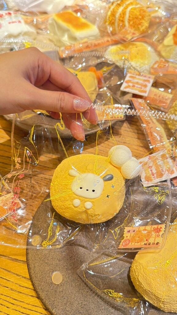 205056 Nuomi Shaomai Xiaoman Puppy Drumstick (Baked Glutinous Rice Clay Texture Series) / 糯米烧卖捏捏 小蛮狗鸡腿（烤糯米泥触感系列）