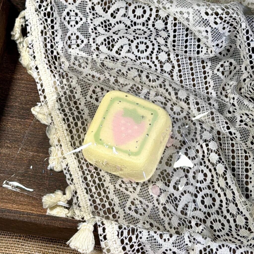 959 NUONUO Frozen Strawberry (Moist Cheese Clay Texture Series) / NUONUO 冰封草莓(湿酪泥触感系列)