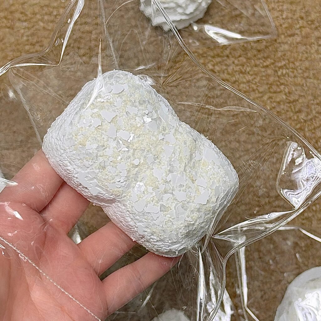 135122 Ohmo Nienie Snowflake Twin Bread (Cream Cheese Clay Texture Series) / ohmo捏捏 雪花二连面包(干酪泥触感系列)
