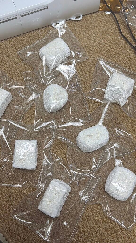 135188 Ohmo Nienie Snowflake Mini Triangle Rice Ball (Cream Cheese Clay Texture Series) / ohmo捏捏 雪花微缩三角饭团(干酪泥触感系列)