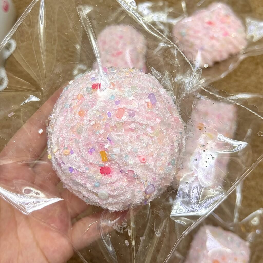 135194 Ohmo Nienie Candy Sprinkle Single Cookie (Heat Pad Cream Cheese Clay Texture Series) / ohmo捏捏 彩碎碎单颗曲奇(加热垫干酪泥触感系列)