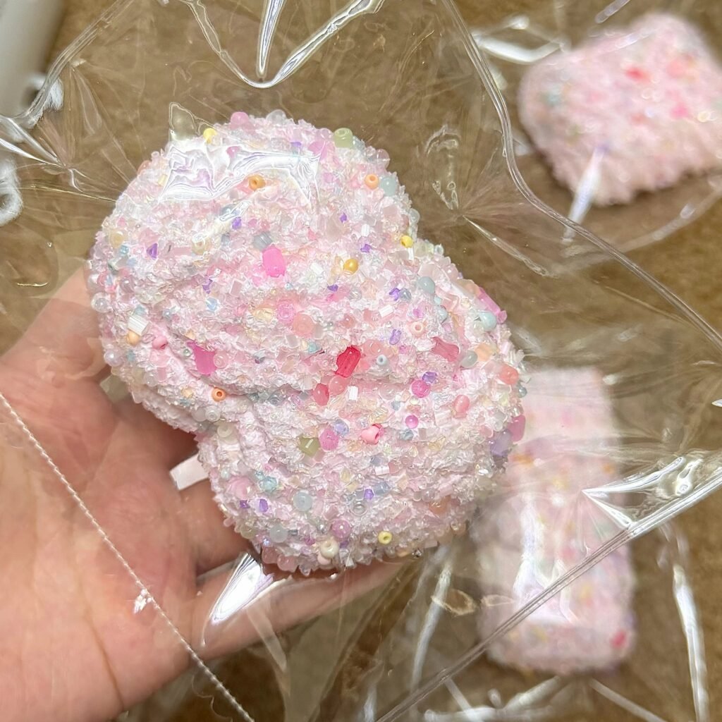 135198 Ohmo Nienie Candy Sprinkle Large Twist (Heat Pad Cream Cheese Clay Texture Series) / ohmo捏捏 彩碎碎大麻花(加热垫干酪泥触感系列)