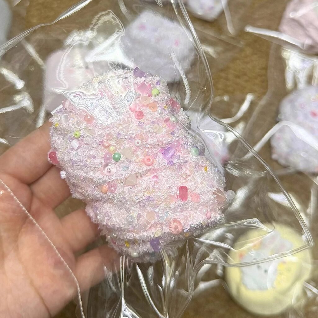 135201 Ohmo Nienie Candy Sprinkle Cream Roll (Heat Pad Cream Cheese Clay Texture Series) / ohmo捏捏 彩碎碎奶油卷卷（加热垫干酪泥触感系列）