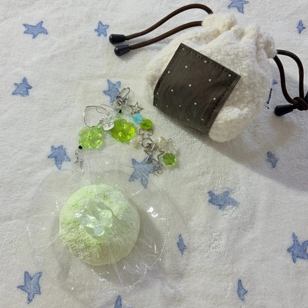490015 One Wan Meixiangdao Large Clover Milk Biscuit (Rich Clay Texture Series) / One弯没想到 大四叶草奶贝(醇泥触感系列)