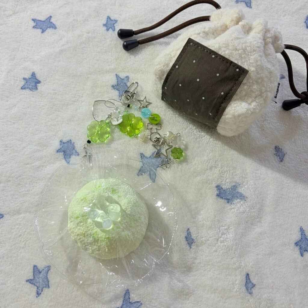 490016 One Wan Meixiangdao Small Clover Milk Biscuit (Rich Clay Texture Series) / One弯没想到 小四叶草奶贝（醇泥触感系列）