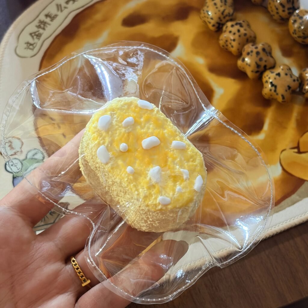 490017 One Wan Meixiangdao Wanwan Snow Biscuit (Rich Clay Texture Series) / One弯没想到 弯弯雪饼（醇泥触感系列）
