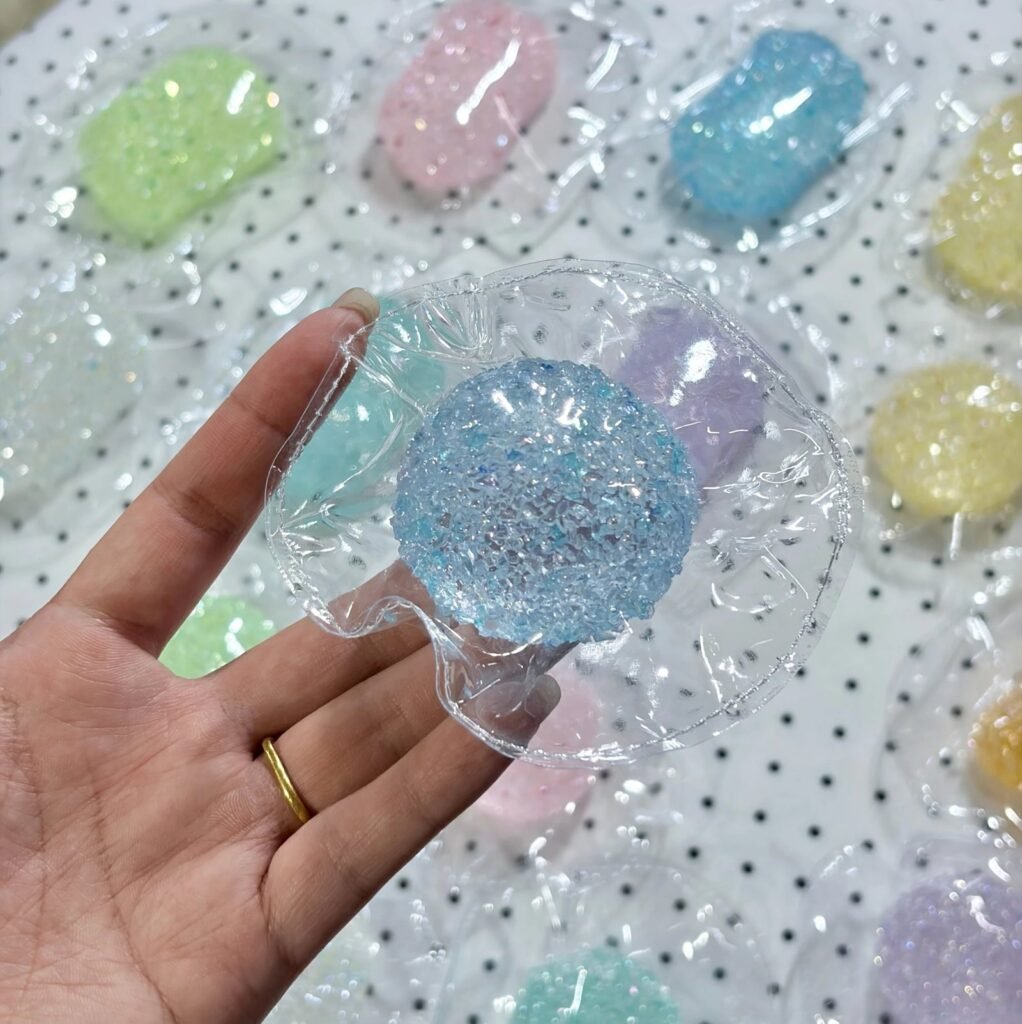 490024 One Wan Meixiangdao Blueberry Popping Candy (Clear Moldable Clay Texture Series) / One弯没想到 蓝莓跳跳糖（透明可塑泥触感系列）