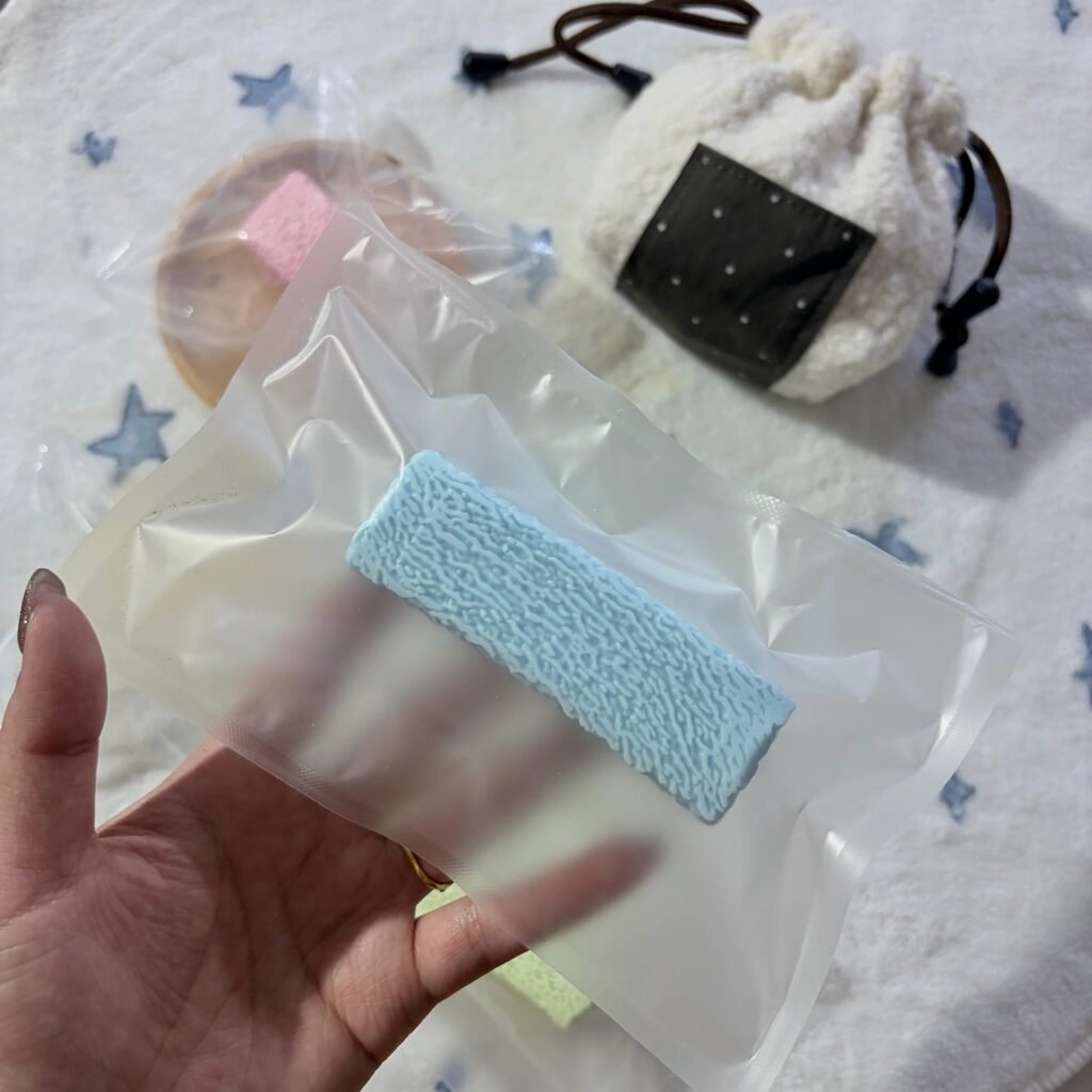 490053 One Wan Meixiangdao Blue Long Sponge (Coconut Oil Texture Series) / One弯没想到 蓝长海绵（椰子油触感系列）