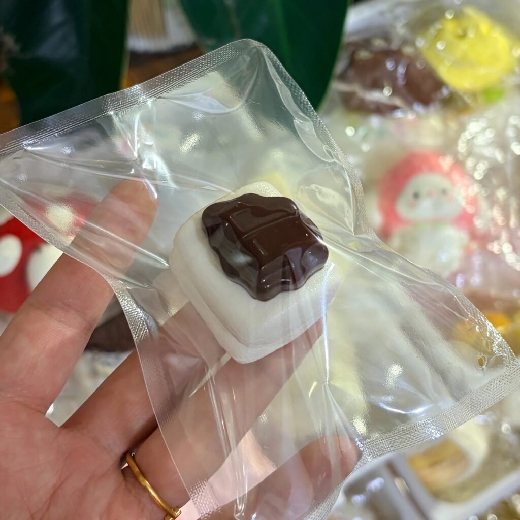 490059 One Wan Meixiangdao Chocolate Marshmallow (Coconut Oil Texture Series) / One弯没想到 巧克力棉花糖（椰子油触感系列）